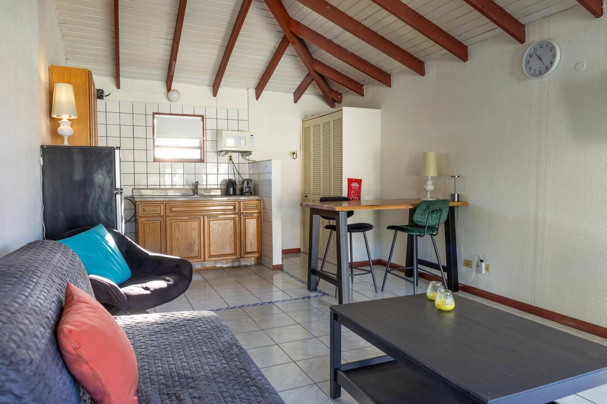 Talk Of The Town Inn & Suites - St Eustatius Oranjestad  Esterno foto